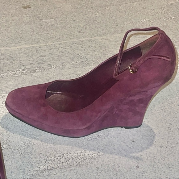 GUCCI Suede Pump Sz 9.5 Purple Bottoms Resoled 4.5 In Heel .5 In Platform Womens - Picture 13 of 13